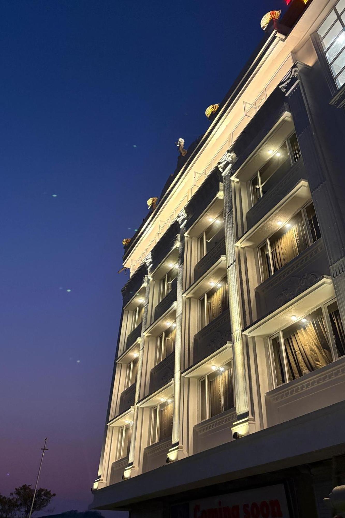 Hotel Kushala Grand, Dombivali Mangrul Eksteriør billede